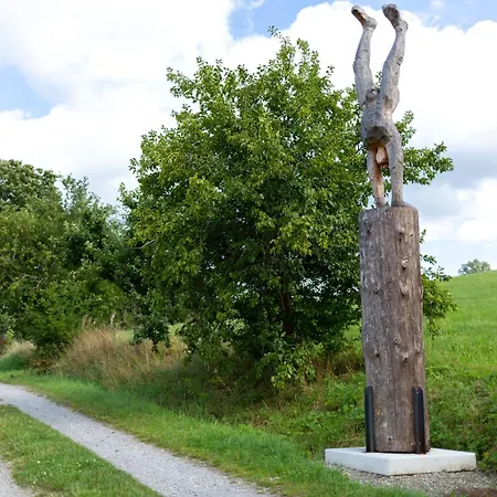 Haus Martina Im Herzen Der Rhön - 3 Einzelbuchbare Moderne Für 2-8 Personen, Terrasse, Balkon, Garten, Und E-bike Keller, Lounge, Freies Wlan, Familienfreundlich *