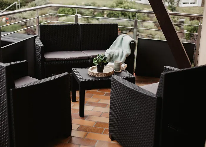 Haus Martina Im Herzen Der Rhoen - 3 Einzelbuchbare Moderne Fuer 2-8 Personen, Terrasse, Balkon, Garten, Und E-bike Keller, Lounge, Freies Wlan, Familienfreundlich