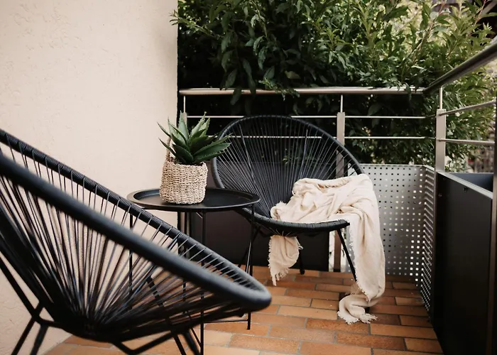 Διαμέρισμα Haus Martina Im Herzen Der Rhoen - 3 Einzelbuchbare Moderne Fuer 2-8 Personen, Terrasse, Balkon, Garten, Und E-bike Keller, Lounge, Freies Wlan, Familienfreundlich *