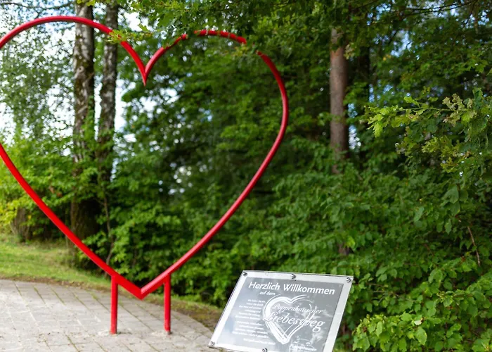 Haus Martina Im Herzen Der Rhoen - 3 Einzelbuchbare Moderne Fuer 2-8 Personen, Terrasse, Balkon, Garten, Und E-bike Keller, Lounge, Freies Wlan, Familienfreundlich Διαμέρισμα