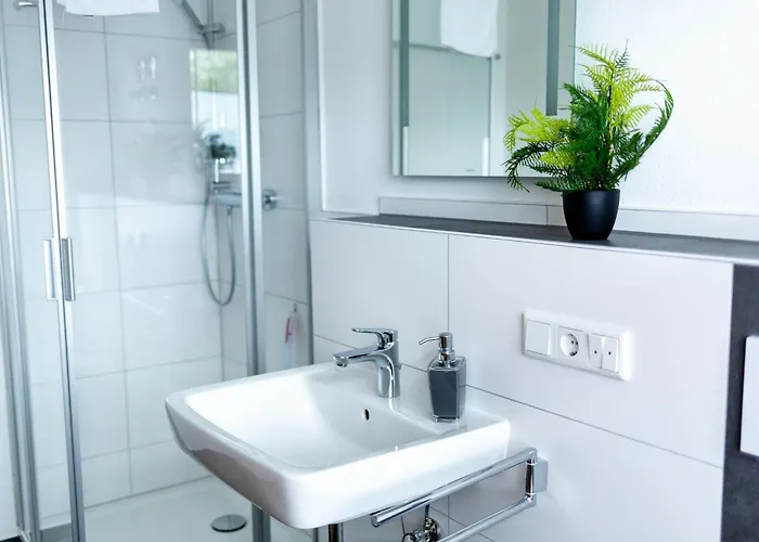 Διαμέρισμα Haus Martina Im Herzen Der Rhoen - 3 Einzelbuchbare Moderne Fuer 2-8 Personen, Terrasse, Balkon, Garten, Und E-bike Keller, Lounge, Freies Wlan, Familienfreundlich