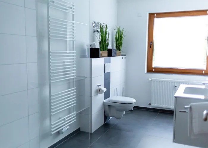 Διαμέρισμα Haus Martina Im Herzen Der Rhoen - 3 Einzelbuchbare Moderne Fuer 2-8 Personen, Terrasse, Balkon, Garten, Und E-bike Keller, Lounge, Freies Wlan, Familienfreundlich