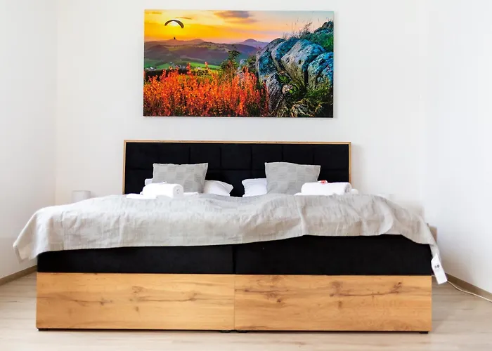 Διαμέρισμα Haus Martina Im Herzen Der Rhoen - 3 Einzelbuchbare Moderne Fuer 2-8 Personen, Terrasse, Balkon, Garten, Und E-bike Keller, Lounge, Freies Wlan, Familienfreundlich *