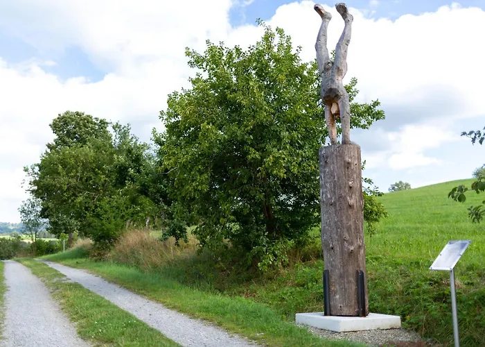 Haus Martina Im Herzen Der Rhoen - 3 Einzelbuchbare Moderne Fuer 2-8 Personen, Terrasse, Balkon, Garten, Und E-bike Keller, Lounge, Freies Wlan, Familienfreundlich *